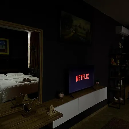 4&5 アパート ティラナ