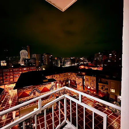 4&5 アパート ティラナ