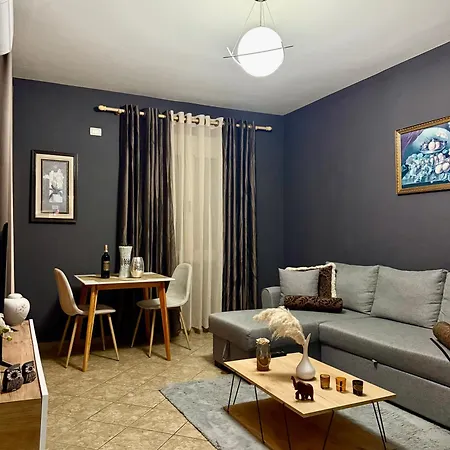 4&5 Apartment *